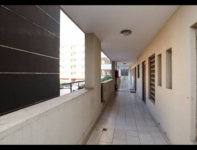 2 BEDROOM APARTMENT FOR SALE IN UMHLANGA CENTRAL